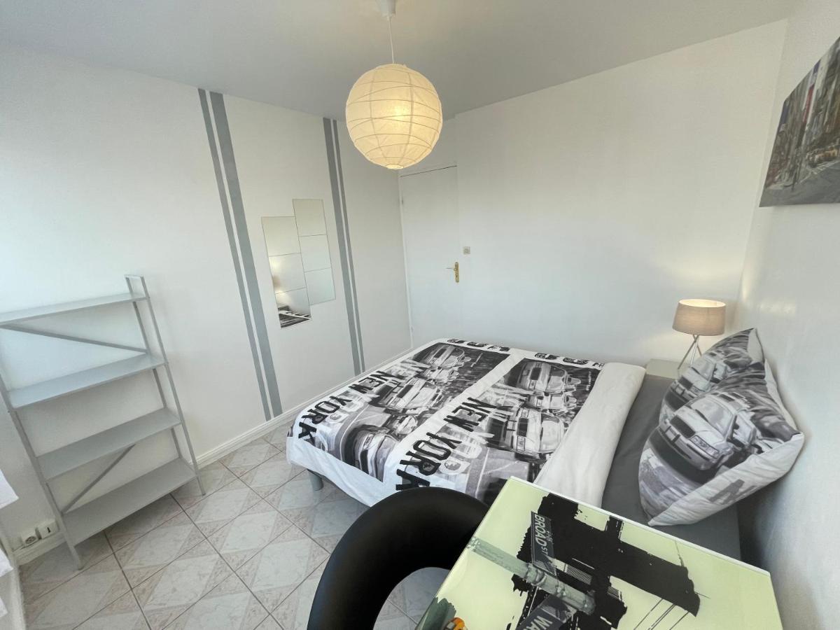 Chambre Privee En Colocation Dans Un Appartement Au Centre De Rillieux La Pape 外观 照片