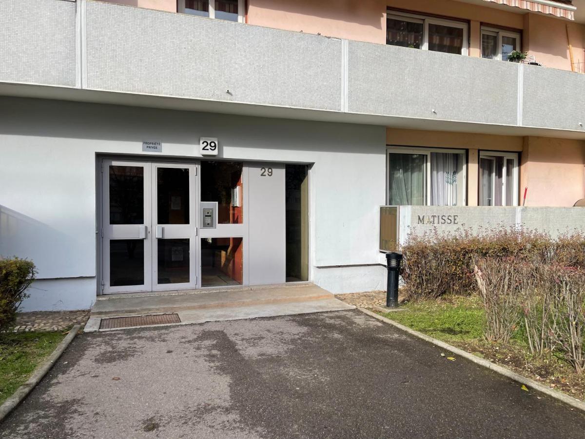 Chambre Privee En Colocation Dans Un Appartement Au Centre De Rillieux La Pape 外观 照片